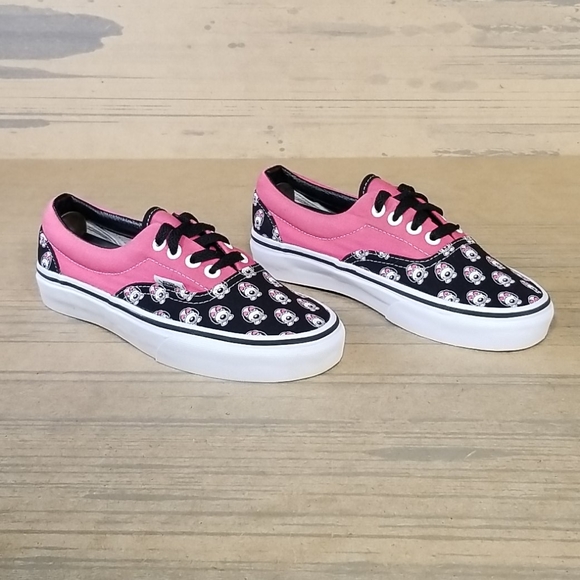 Vans Authentic Unisex Fashion Sneaker with Puppy Faces! - Picture 2 of 8